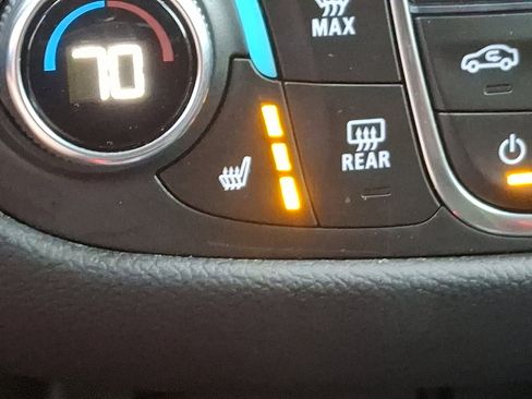 Certified 2023 Chevrolet Equinox LT image 24