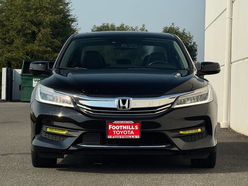 Used 2016 Honda Accord Touring image 2