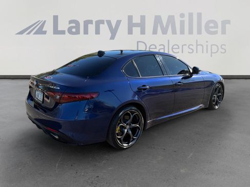Used 2019 Alfa Romeo Giulia Ti Sport w/ Quick Order Package 22U Sport image 5