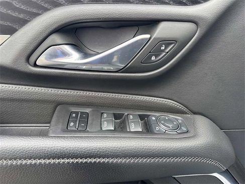 Used 2024 GMC Yukon XL Denali w/ Denali Reserve Package image 24