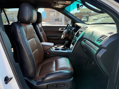 Used 2015 Ford Explorer Limited w/ Equipment Group 301A AWD/4WD image 11