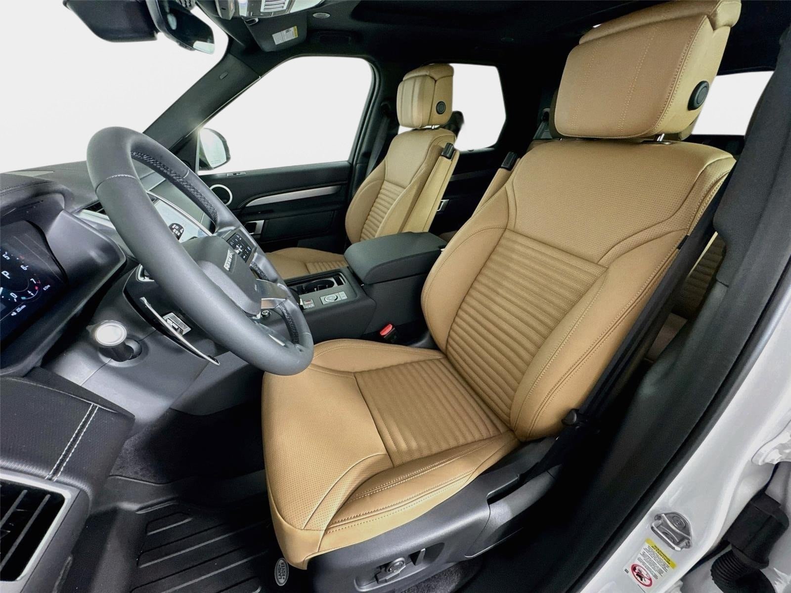 New 2026 Land Rover Discovery Limited Edition AWD/4WD image 11
