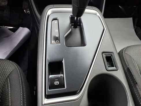 Used 2024 Subaru Crosstrek 2.0i Premium AWD/4WD image 16