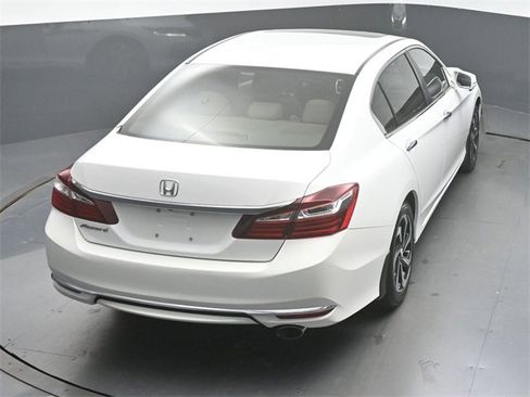 Used 2016 Honda Accord EX-L image 44