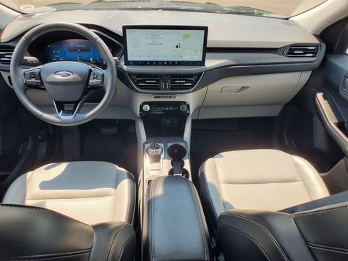 Certified 2023 Ford Escape Platinum FWD image 32