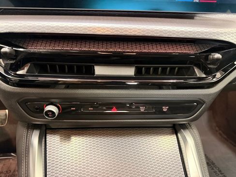 Used 2025 BMW 430i xDrive Coupe w/ M Sport Package image 18