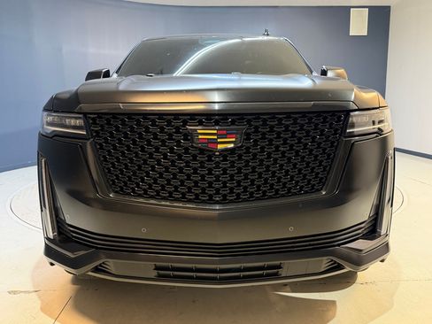 Used 2022 Cadillac Escalade ESV Premium Luxury RWD image 6