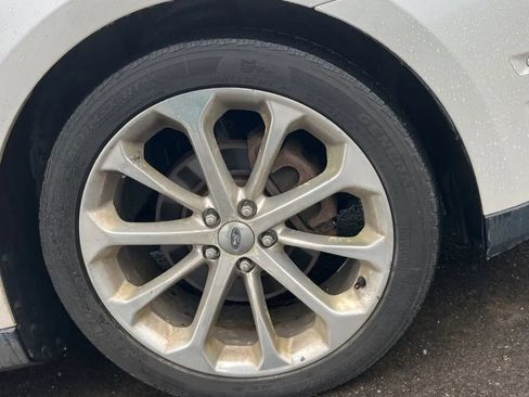 Used 2013 Ford Taurus Limited AWD/4WD image 20