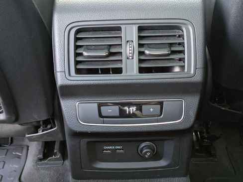 Used 2021 Audi Q5 e Premium image 23