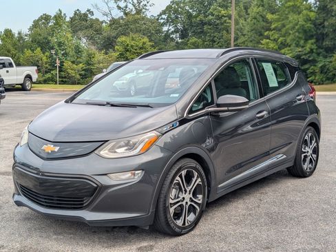 Used 2017 Chevrolet Bolt Premier w/ Driver Confidence II Package FWD image 5
