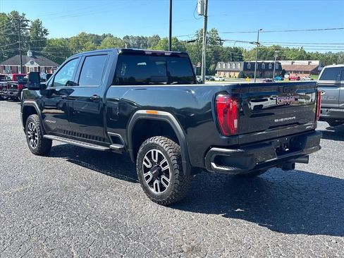 Used 2022 GMC Sierra 2500 AT4 w/ AT4 Premium Plus Package AWD/4WD image 5