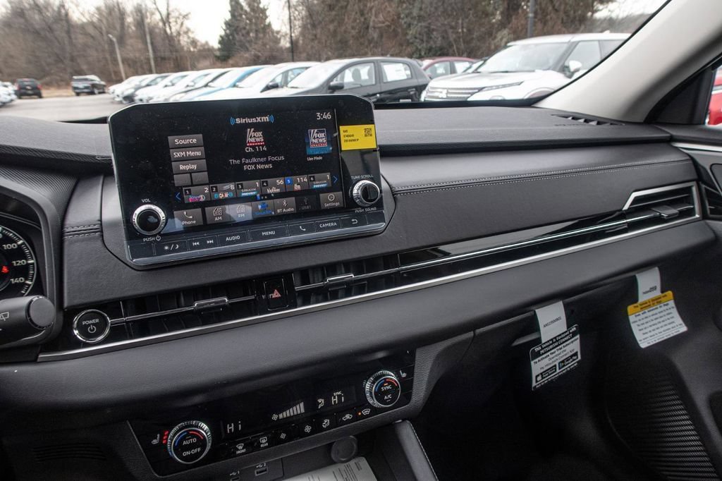 Used 2025 Mitsubishi Outlander ES AWD/4WD image 30