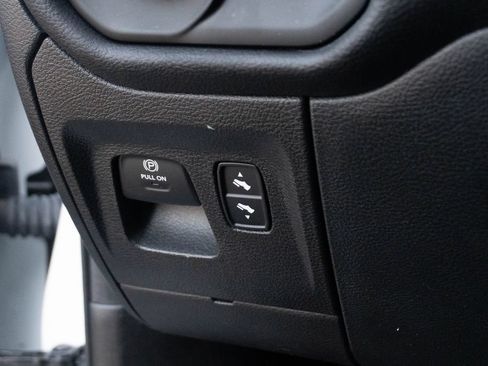 Used 2022 RAM 1500 Big Horn AWD/4WD image 25