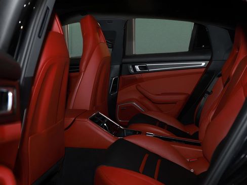 Used 2023 Porsche Panamera 4 Platinum Edition image 12