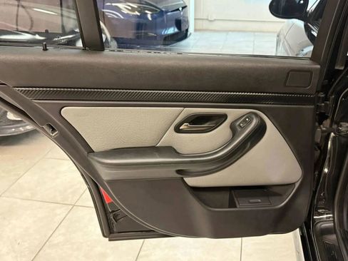Used 2000 BMW M5 image 18