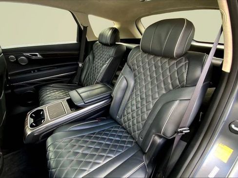 Used 2022 Genesis GV80 3.5T Prestige Signature image 31