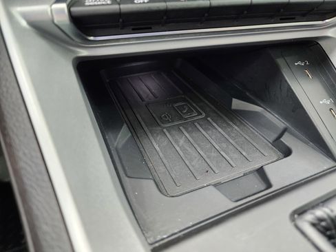 Used 2024 Audi Q3 2.0T Premium image 51