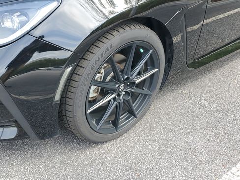 Used 2023 Toyota GR86 Premium image 6