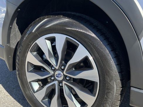 Certified 2025 Subaru Outback Limited w/ Popular Package #2 image 9