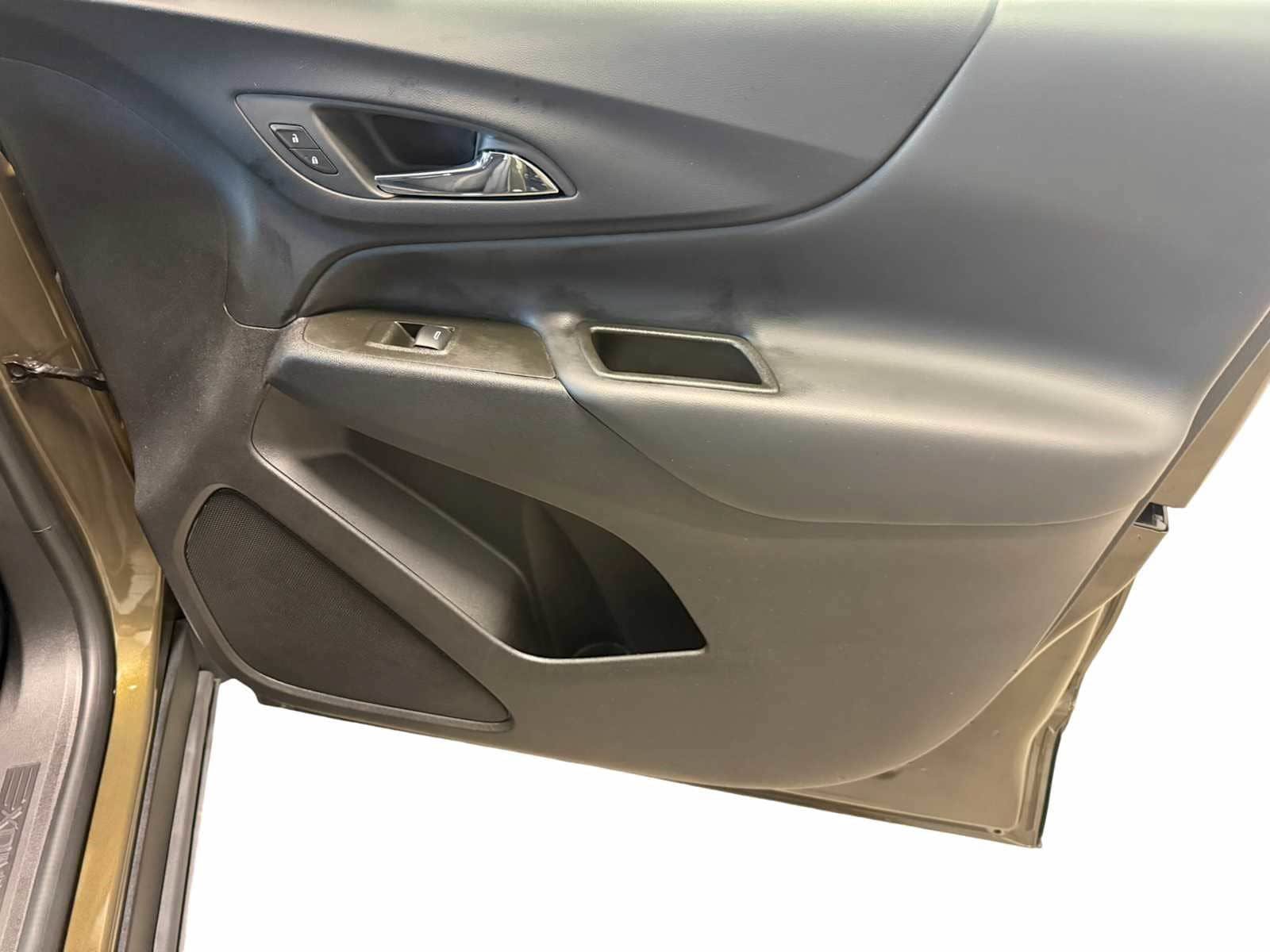 Used 2024 Chevrolet Equinox LT FWD image 27