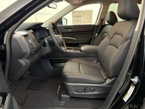 New 2026 Nissan Pathfinder SL w/ SL Premium Package FWD image 14