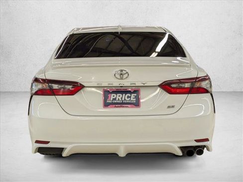 Used 2021 Toyota Camry SE image 6