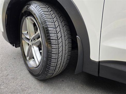 Used 2018 Hyundai Santa Fe Sport w/ 2.4L Tech Package 04 AWD/4WD image 58