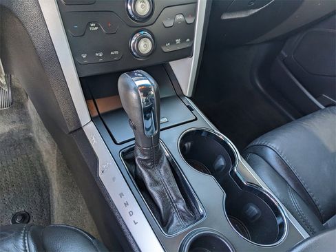 Used 2015 Ford Explorer XLT w/ Equipment Group 202A image 29