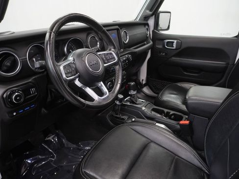 Used 2023 Jeep Wrangler Unlimited Sahara w/ Cold Weather Group image 21