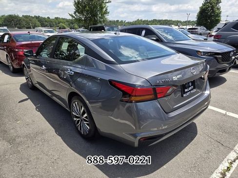 Used 2025 Nissan Altima 2.5 SV FWD image 4