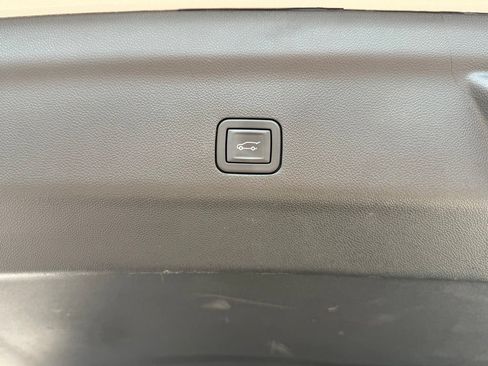 Used 2024 GMC Yukon Denali Ultimate AWD/4WD image 42