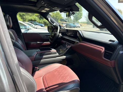 Used 2025 INFINITI QX80 Autograph AWD/4WD image 9