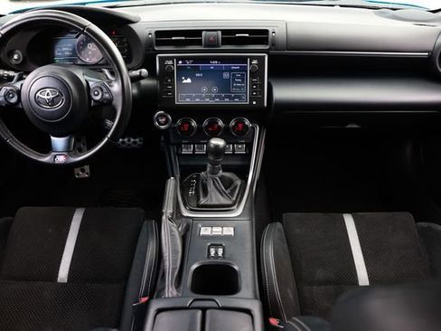 Used 2022 Toyota GR86 Premium RWD image 2