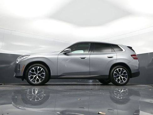 Used 2025 BMW X3 xDrive30i w/ Premium Package image 41