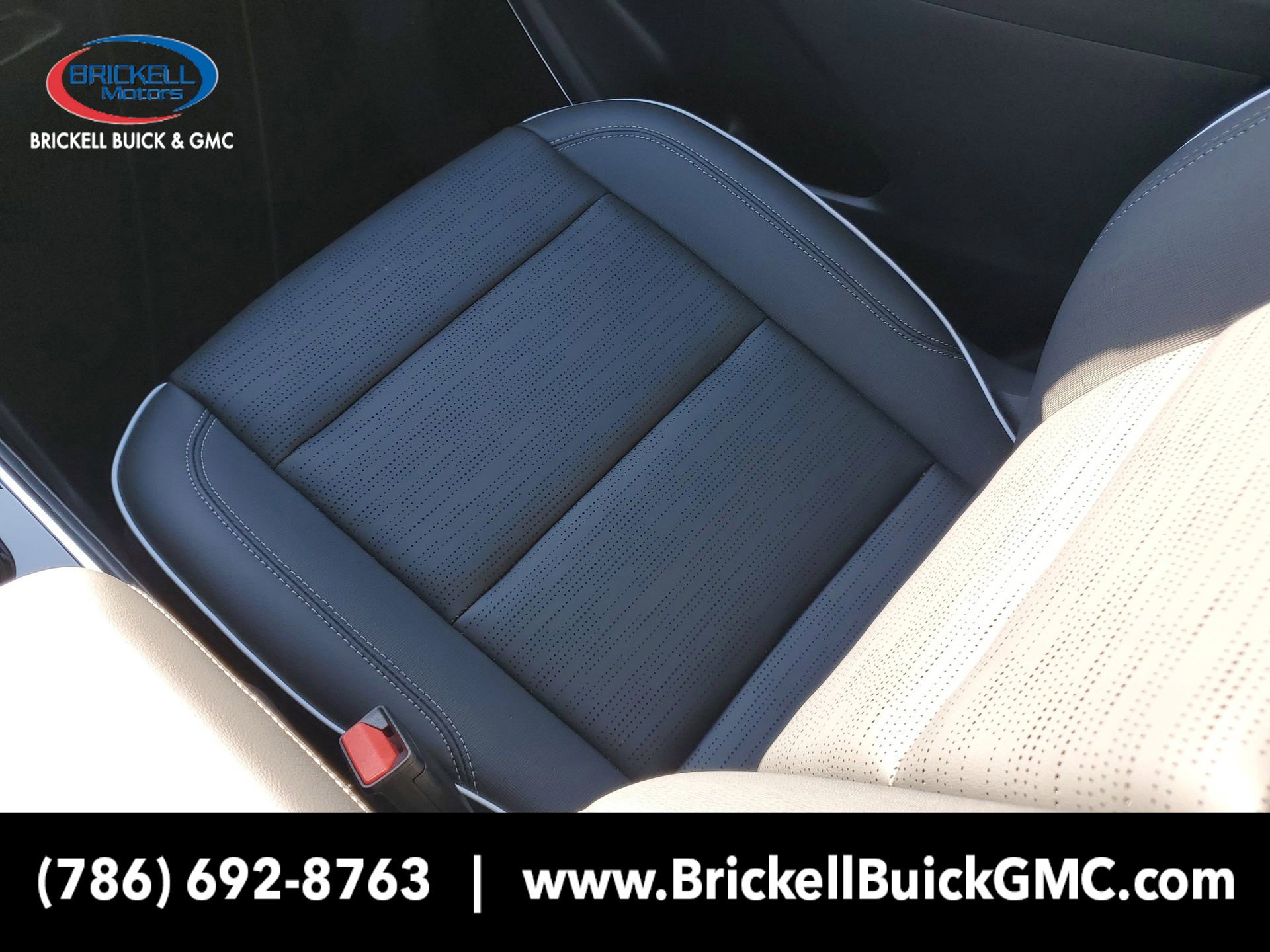 New 2025 Buick Enclave Sport Touring w/ Power Package AWD/4WD image 17
