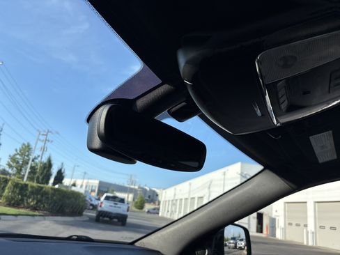 Used 2017 Jeep Grand Cherokee Altitude RWD image 30