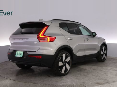 Used 2023 Volvo XC40 Recharge Ultimate AWD/4WD image 3