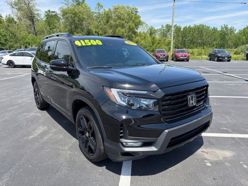 Used 2025 Honda Passport Black Edition image 8