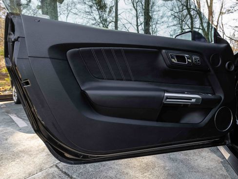 Used 2017 Ford Mustang GT Premium w/ GT Performance Package image 31