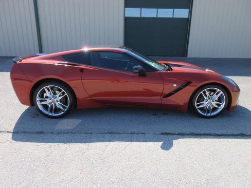 Used 2016 Chevrolet Corvette Stingray Coupe w/ 3LT Preferred Equipment Group RWD image 8