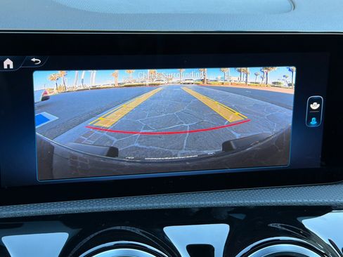 Used 2025 Mercedes-Benz CLA 250 4MATIC image 21