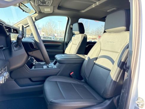 New 2026 GMC Sierra 2500 Denali w/ Denali Reserve Package image 13
