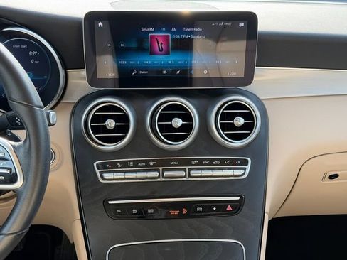 Used 2022 Mercedes-Benz GLC 300 image 17
