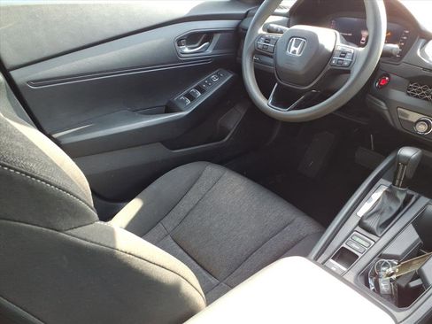 Certified 2023 Honda Accord LX image 17