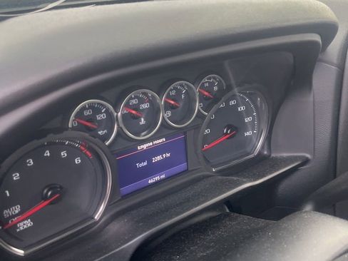 Used 2022 Chevrolet Silverado 1500 LT image 14