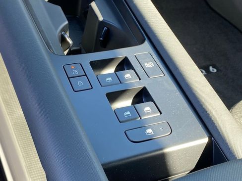 New 2025 Hyundai Ioniq 6 SE RWD image 19