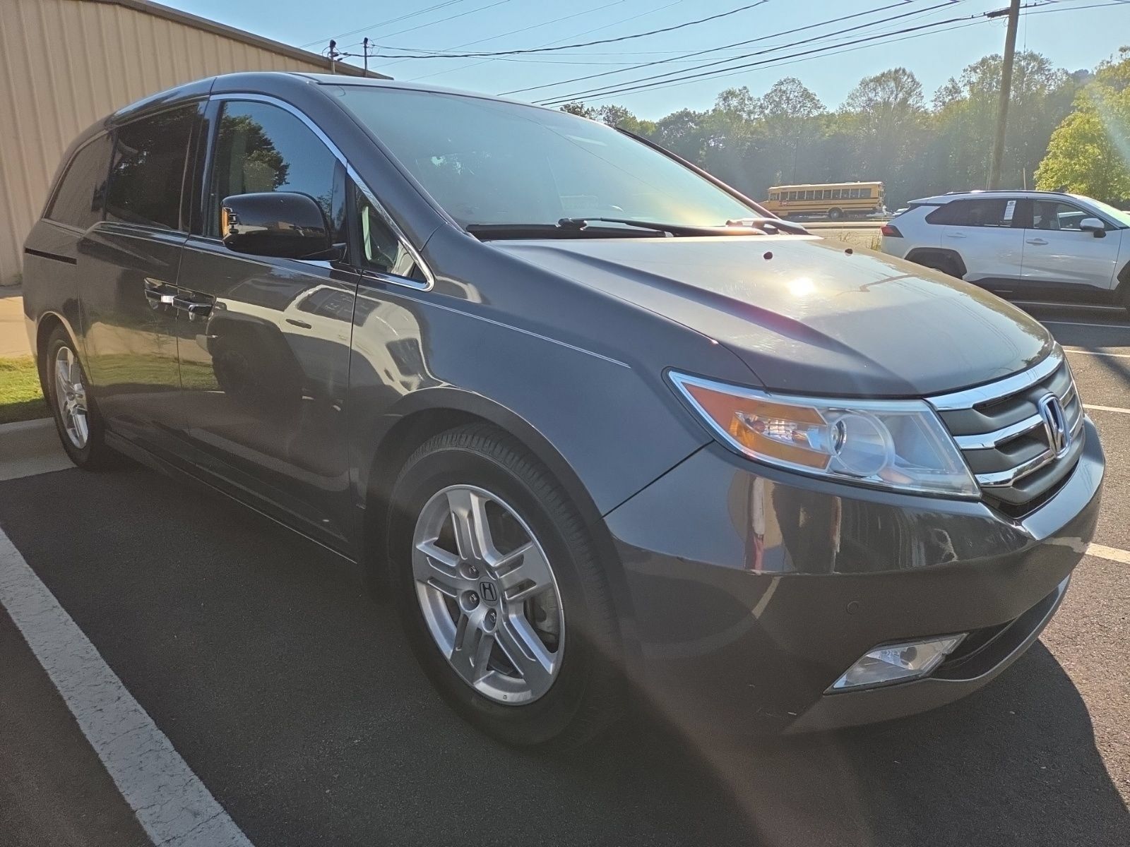 Used 2013 Honda Odyssey Touring image 1