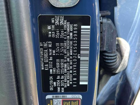 Certified 2025 Kia Sorento S AWD/4WD image 19