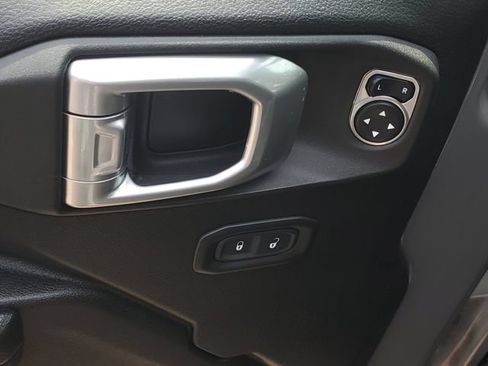 Used 2021 Jeep Wrangler Unlimited Sport AWD/4WD image 16