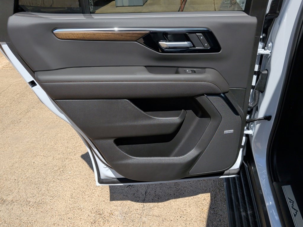 New 2026 Chevrolet Tahoe High Country AWD/4WD image 36
